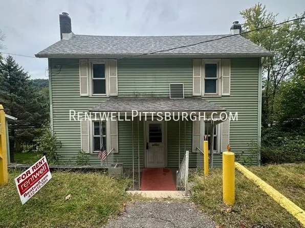 2216 Karns Rd, Natrona Heights, PA 15065