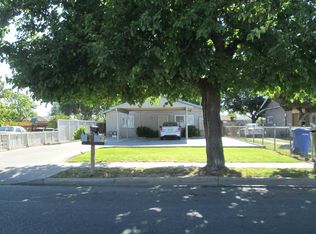 822 S Irwin St #B, Hanford, CA 93230