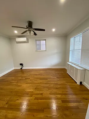 Rented by Hudson Exclusive Inc | media 58