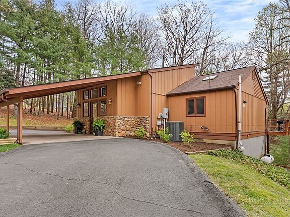 2nd image of 971 Ridge Road