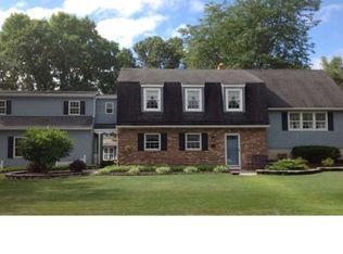 4 Valley Rd, HAMILTON, NJ 08690