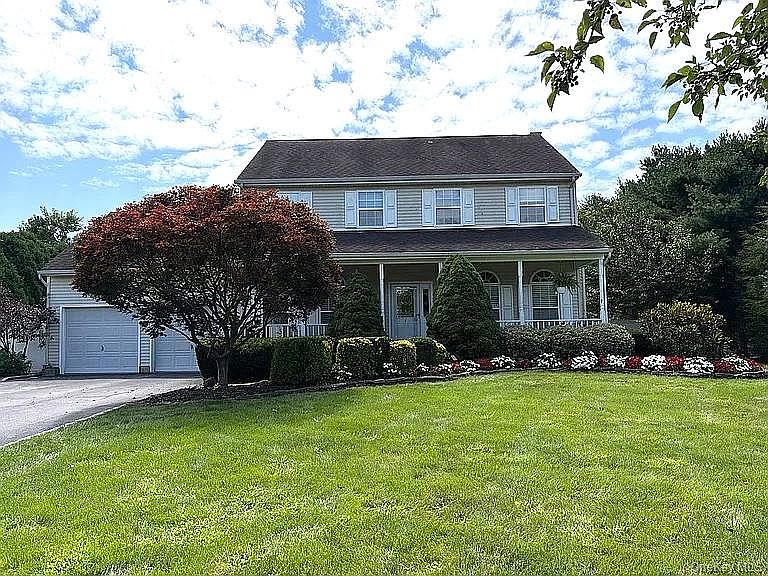 1st image of 8 Ashford Lane