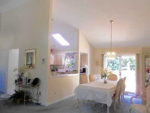 5th image of 11 Sommerfield Dr