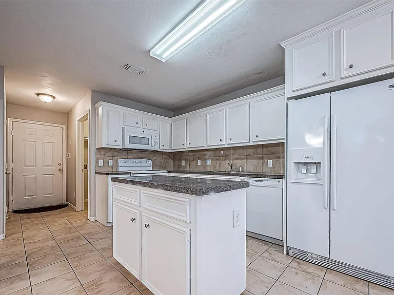 10043 Morocco Rd — Photo 14