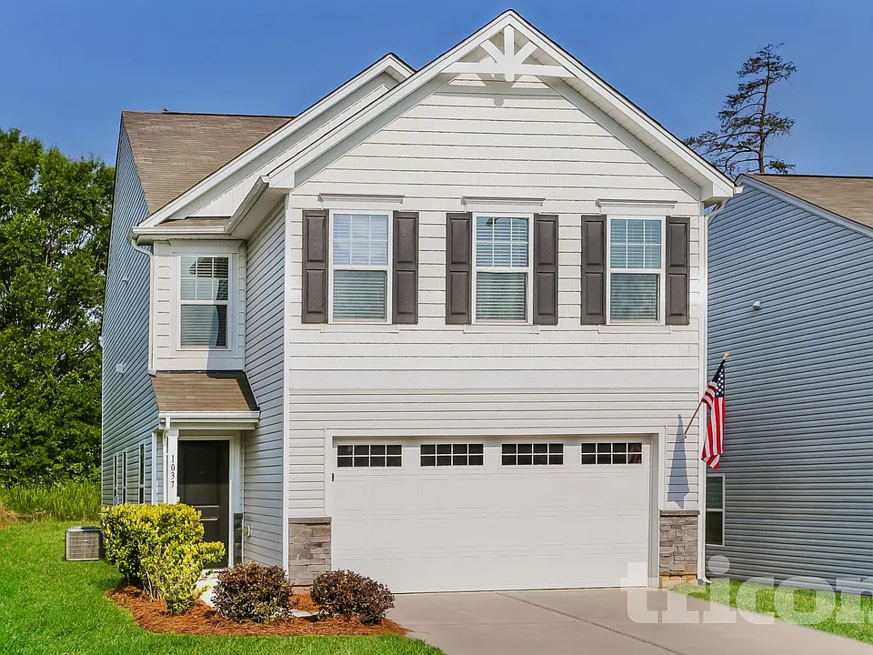 1037 Bitting Hall Cir