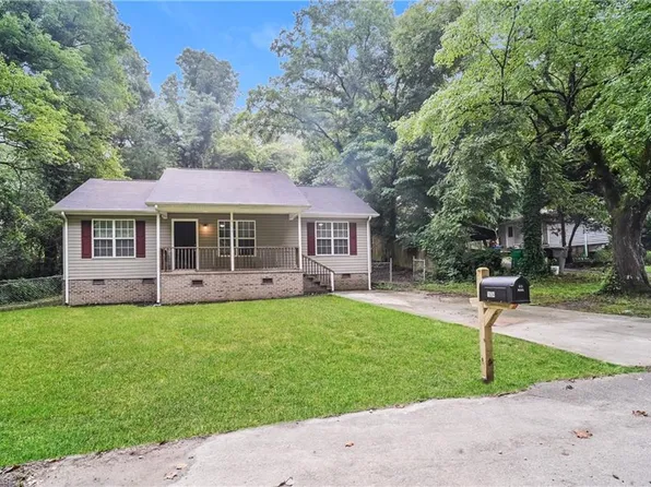 1634 N Hamilton St, High Point, NC 27260