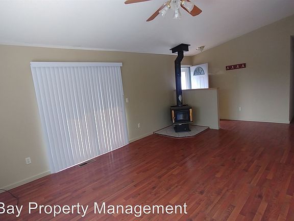 3rd image of 10905 Northslope Dr