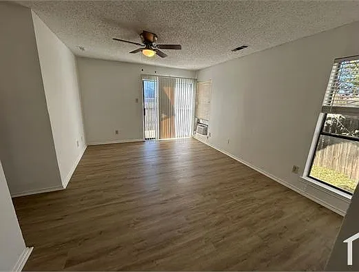 2270 Jackson Cir — Photo 12