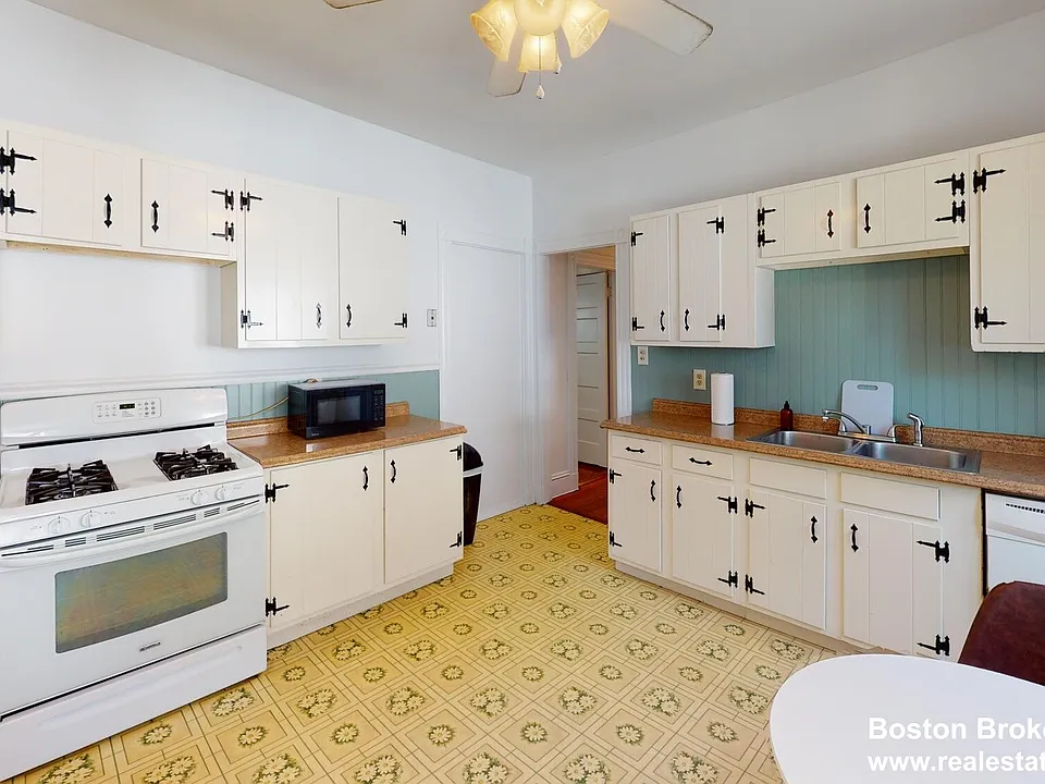 30 Roseclair St #2