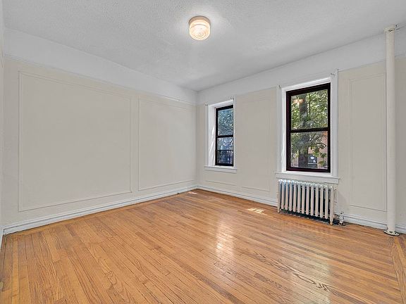 3rd image of 1015 Summit Ave APT 1D