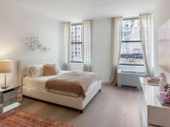 3rd image of 70 Pine St APT 2409