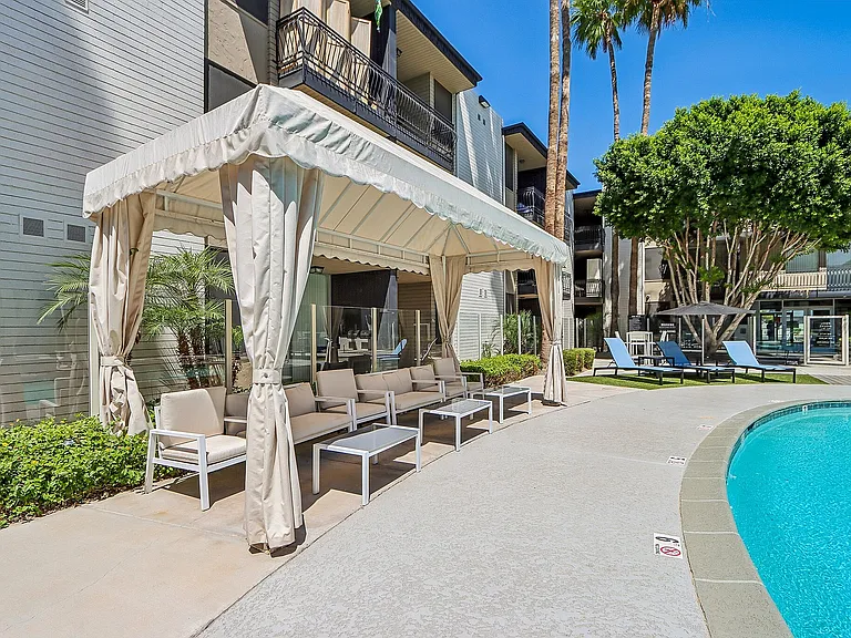 45-web-or-mls-N 7th Ave-0905-919