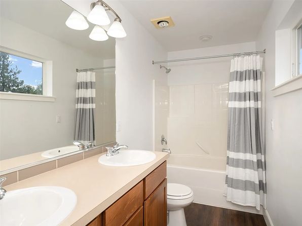 1700 N Willamette Rd