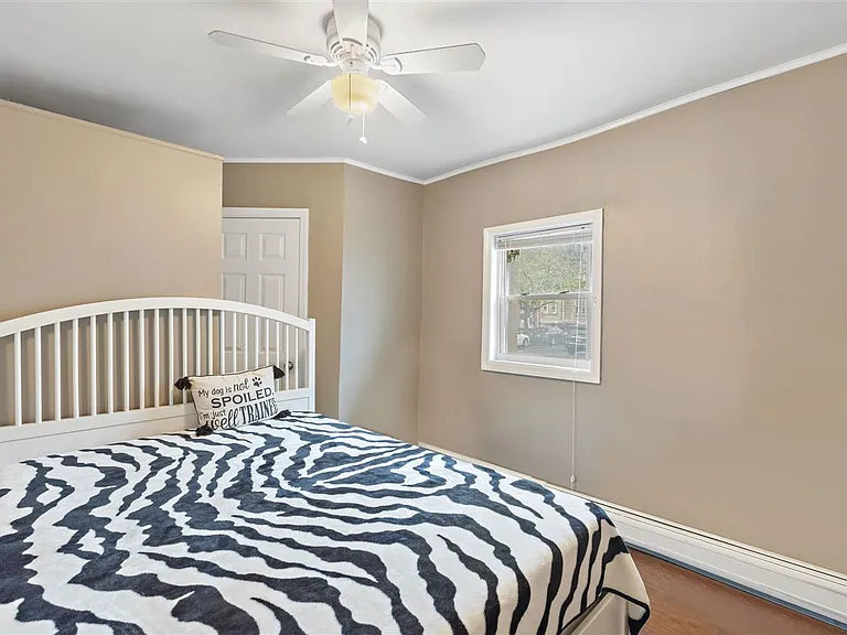 49 Coles St #1 — Photo 45