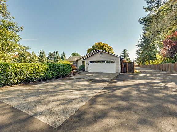 2nd image of 9811 NE 138th Ct