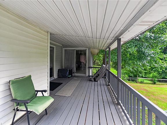 3rd image of 290 Grady Rd