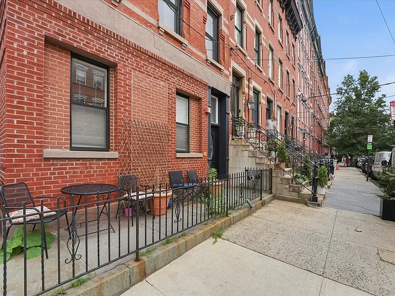 941 Garden St #1 — Photo 2