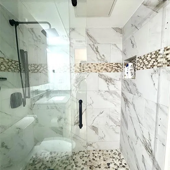 400 E 30th St #101 — Photo 21
