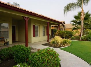 10400 Mersham Hill Dr, Bakersfield, CA 93311