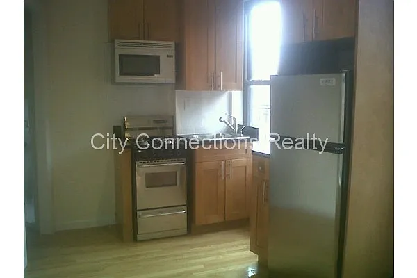 Rented by City Connections Realty | media 26