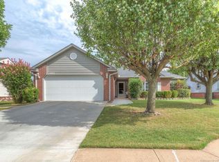 10909 E 117th St N, Collinsville, OK 74021