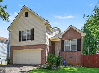415 Thomas Jefferson Dr, Stone Mountain, GA 30083