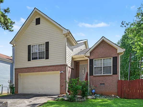 415 Thomas Jefferson Dr, Stone Mountain, GA 30083