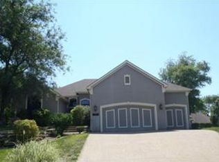 4108 Blackjack Oak Dr, Lawrence, KS 66047