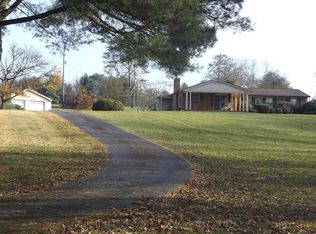 569 Snake Creek Rd, Hillsville, VA 24343
