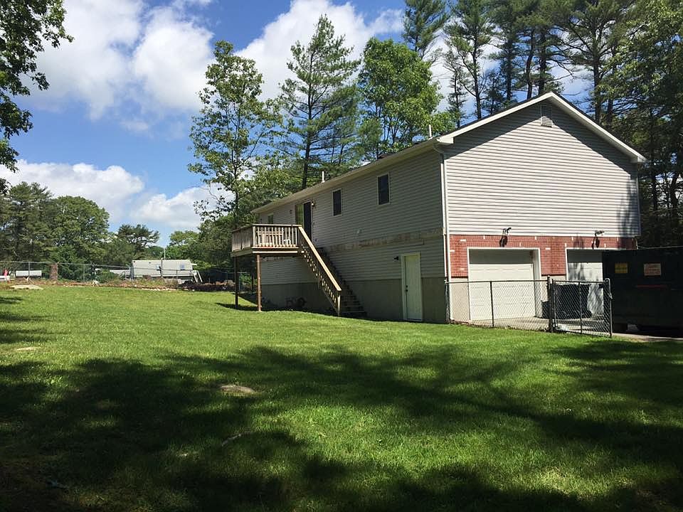 2nd image of 410 Flag Swamp Rd