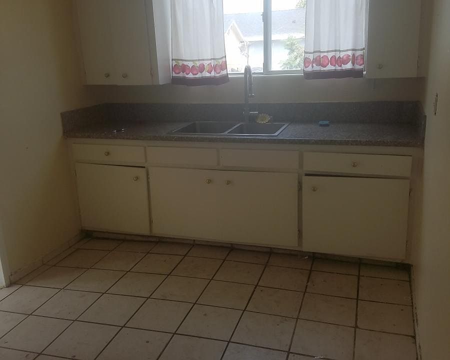 2nd image of 7964 S Whitlock Ave