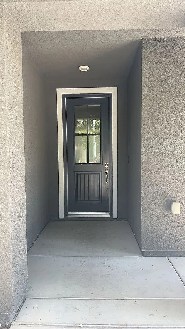 Don't miss this beautiful home — Photo 3