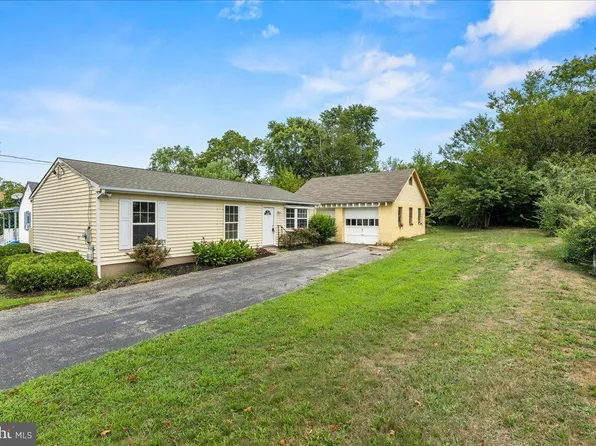 429 W Doren Ter, Vineland, NJ 08360