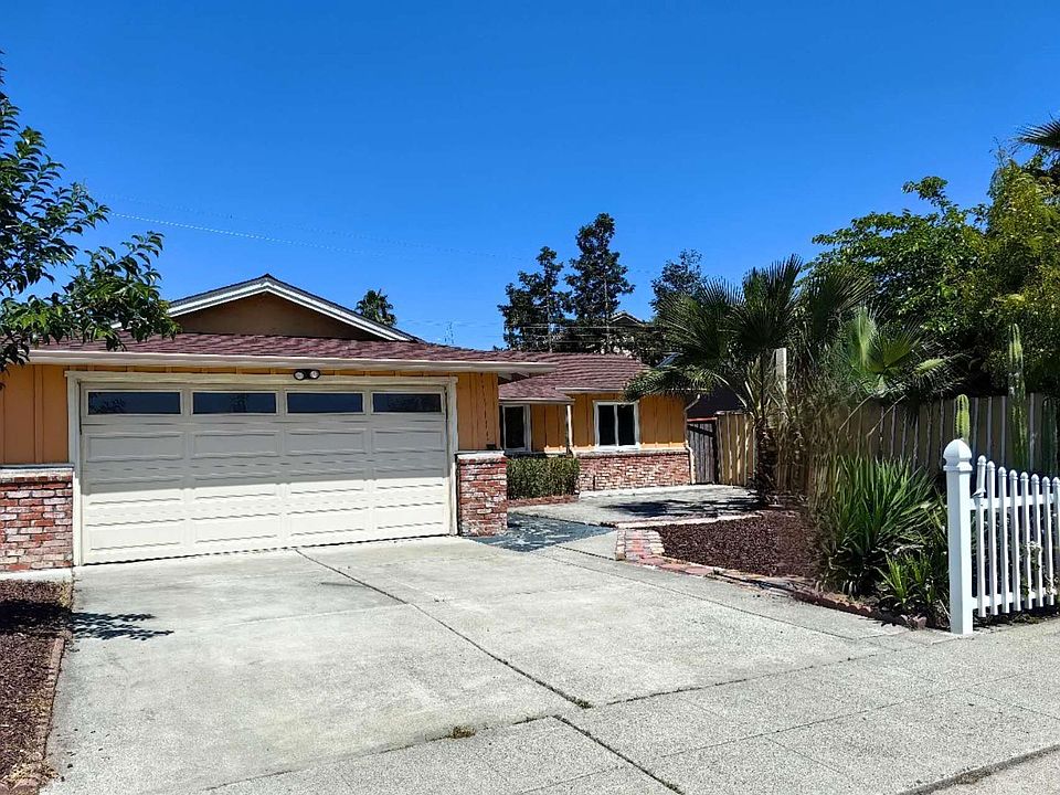 1st image of 2631 Lombard Ave