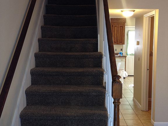 3rd image of 109 Manorwood Ct APT B