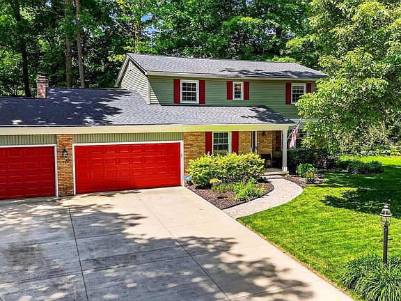 5th image of 11529 Forest Lane Ave NW