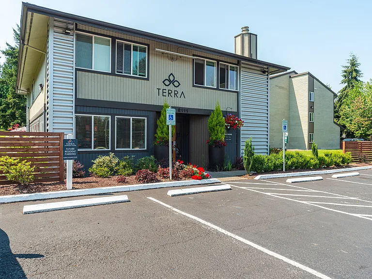 Terra — Photo 17