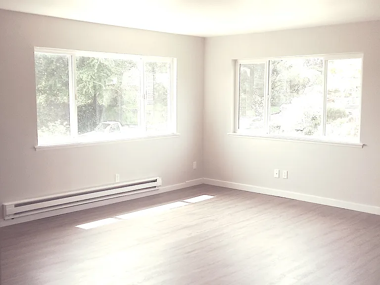 2518 E Pike St — Photo 12