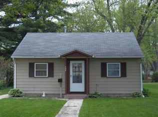 324 S 15th St, Chesterton, IN 46304