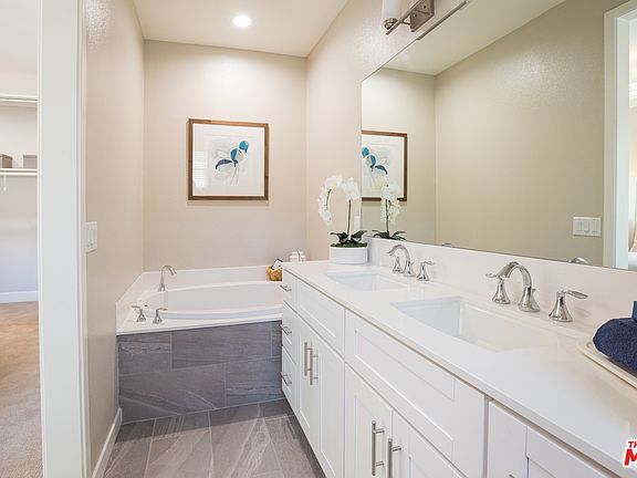 3rd image of 4416 Paxton Pl