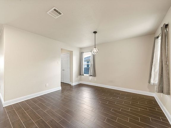 2nd image of 5006 Fountain Hl