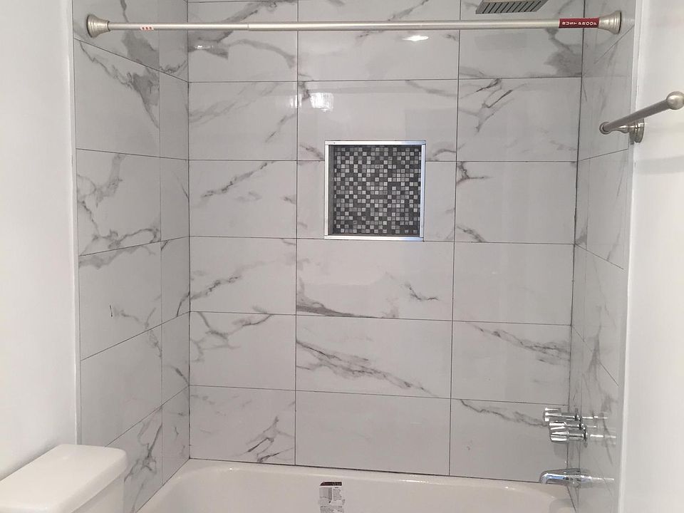 1st image of 5112 Oakland St APT 216