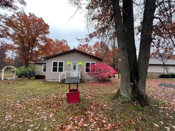 106 Forest Park Ct, Prudenville, MI 48651