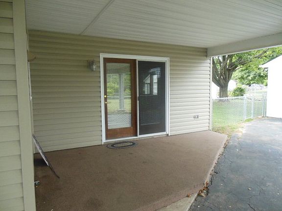 5th image of 109 Thornton Dr