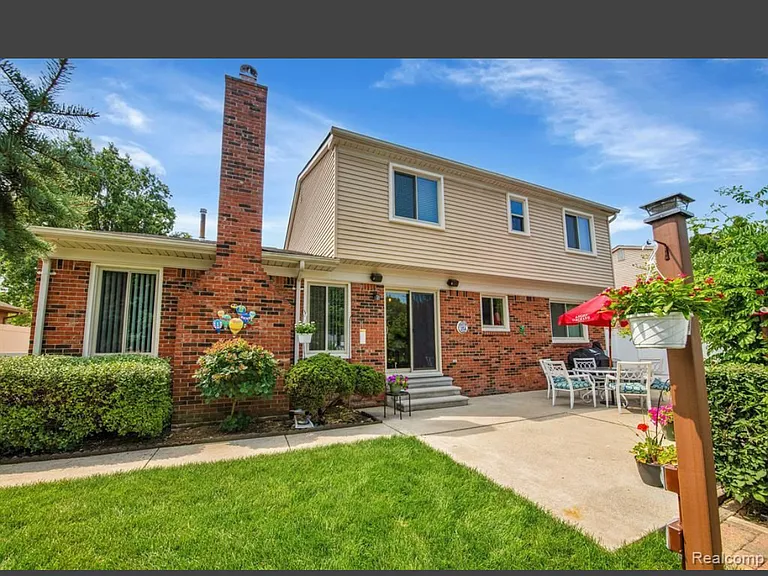 4959 Kingswood Dr — Photo 28