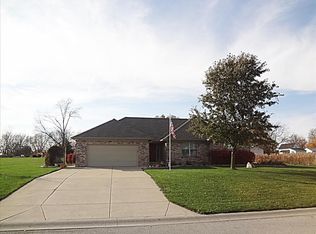 4842 N Country Mill Dr, Greenfield, IN 46140