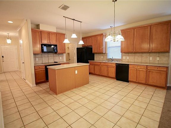 5th image of 2140 Jaguar Dr