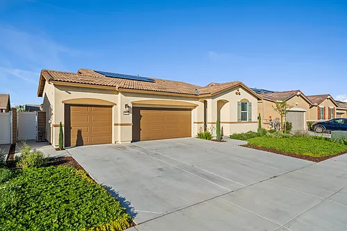 5222 Chaps Way Photo 1