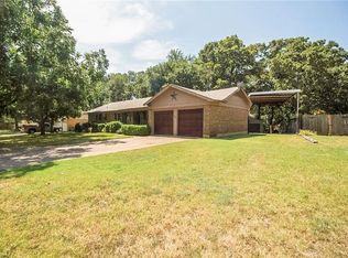 1237 Crestview Dr, Hurst, TX 76053