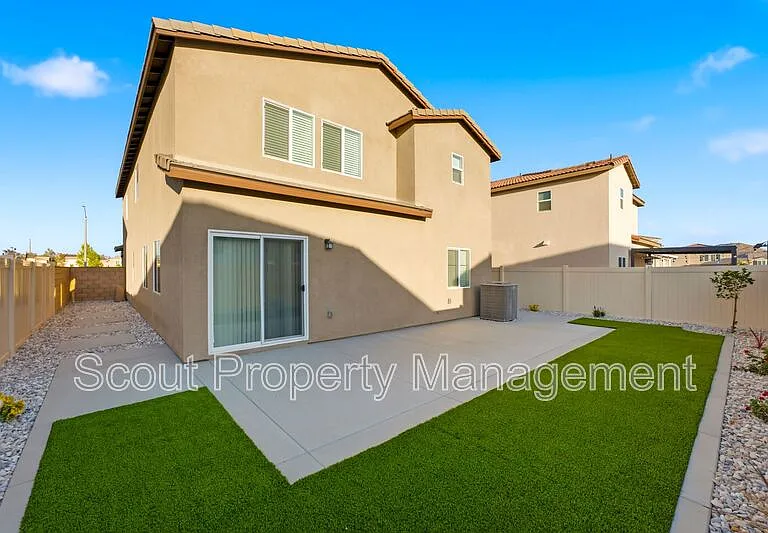 28841 Cutlass St — Photo 2